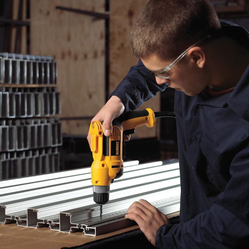 3/8in (10mm) VSR Pistol Grip Drill Kit with Keyless Chuck DEWALT 08Z0J148 Tools